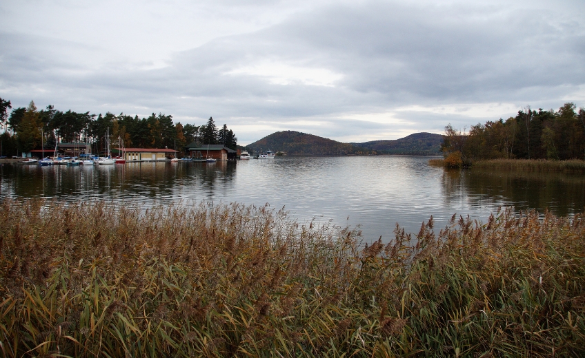 Machovo jezero.jpg